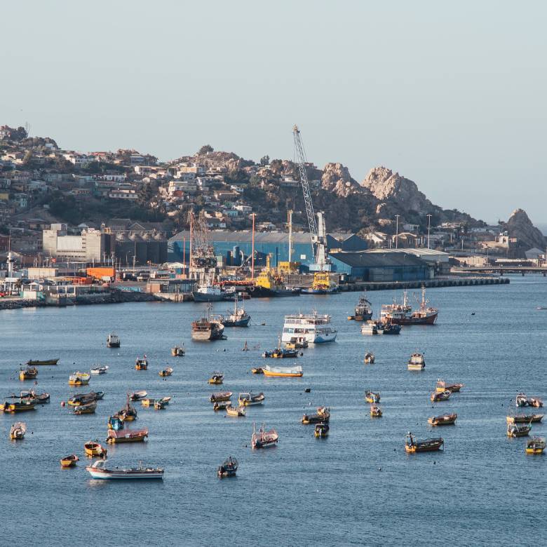 Desde el Puerto de Coquimbo, cómo trabajar en el sector minero en Chile