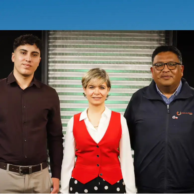 Bastián Silva, estudiante de Ingeniería en Metalurgia de INACAP; Lilian Denham, directora ejecutiva de REDEG Consulting & Training; y Jaime Morales, director del Centro de Minería de la PUCV.